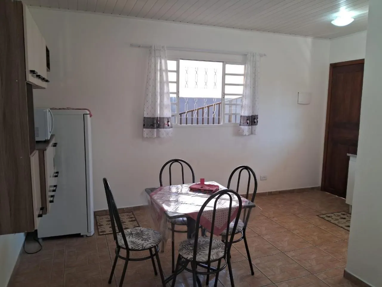 Apartamento Kit 01, Em Campos do Jordão
